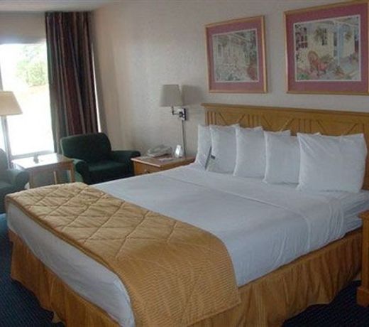 CABOT LODGE