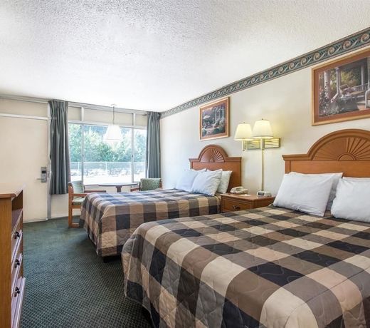 Days Inn by Wyndham Lake City I-75