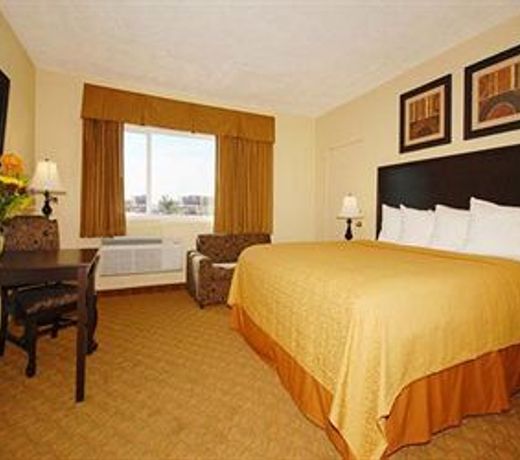 Hollies Hotel & Suites