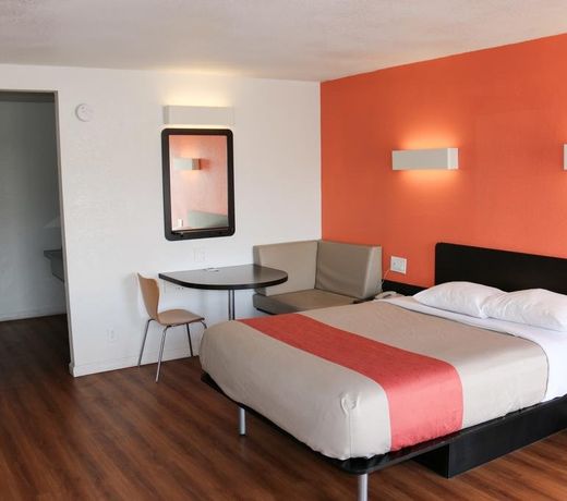Motel 6-Delano, CA