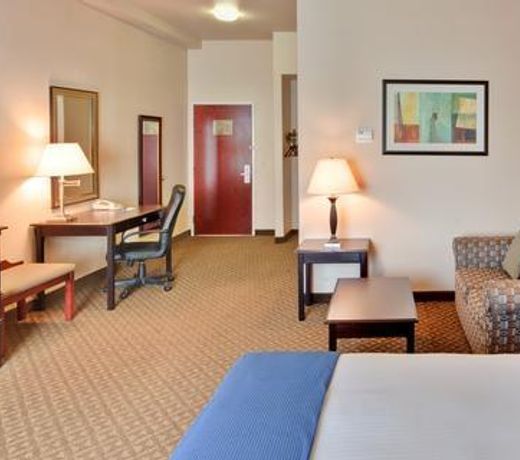 Holiday Inn Express Delano Highway 99, an IHG Hotel