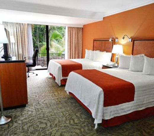 HS HOTSSON Hotel Tampico