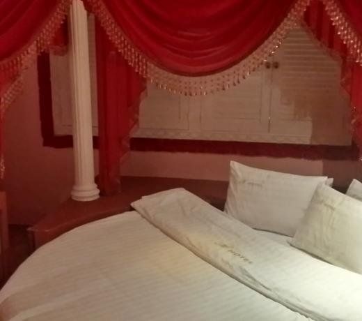H Hotel