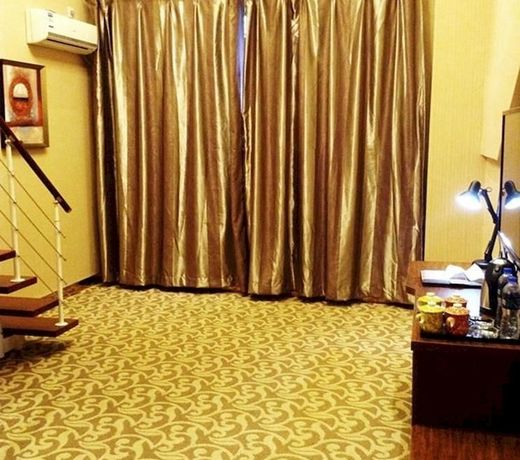 Hualian Business Hotel