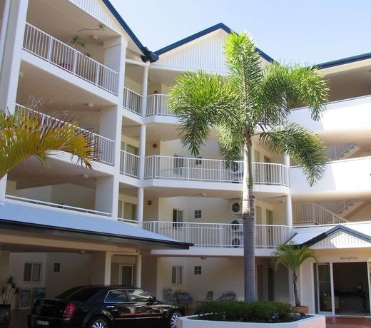 Golden Sands Beachfront Resort