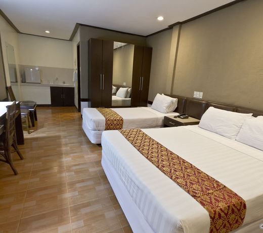 Holiday Spa Hotel