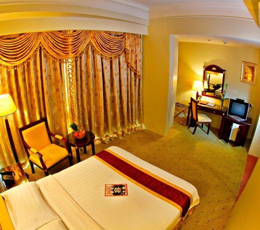 Sarrosa International Hotel and Residential Suites