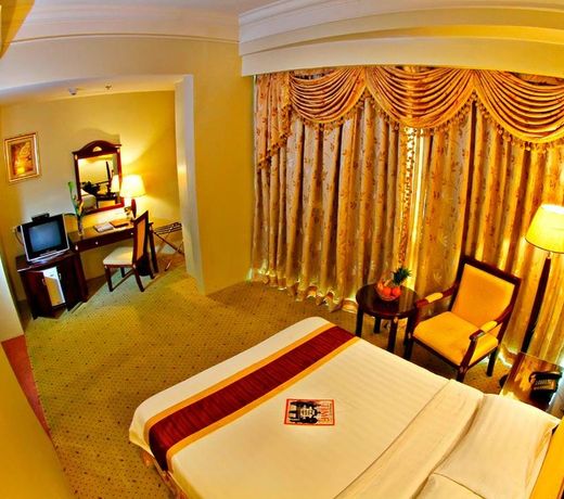 Sarrosa International Hotel and Residential Suites