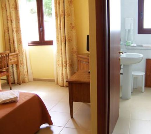 Hotel S olia