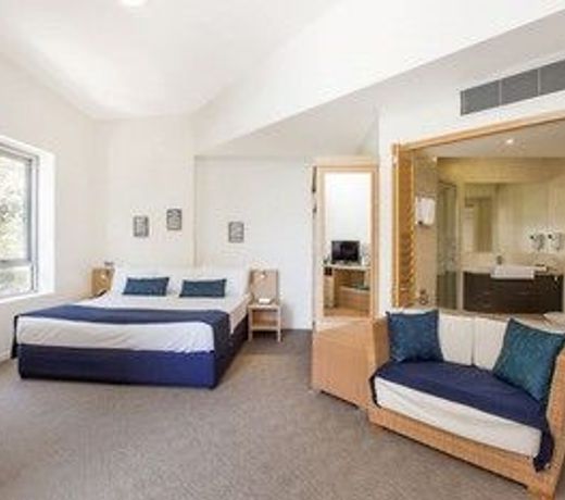 Stradbroke Island Beach Hotel