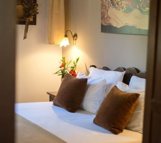 Eleonas Hotel