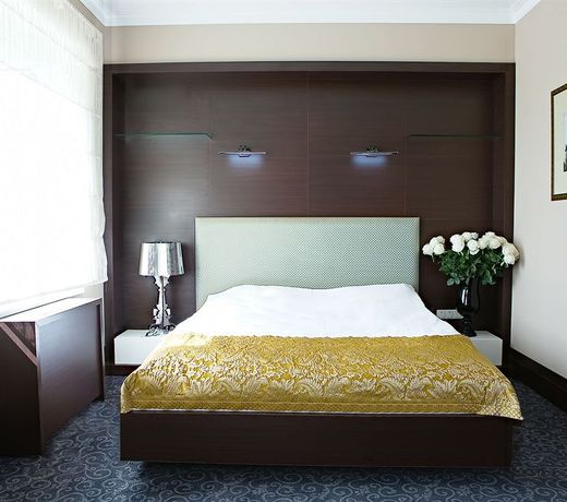 Maxim Pasha Hotel