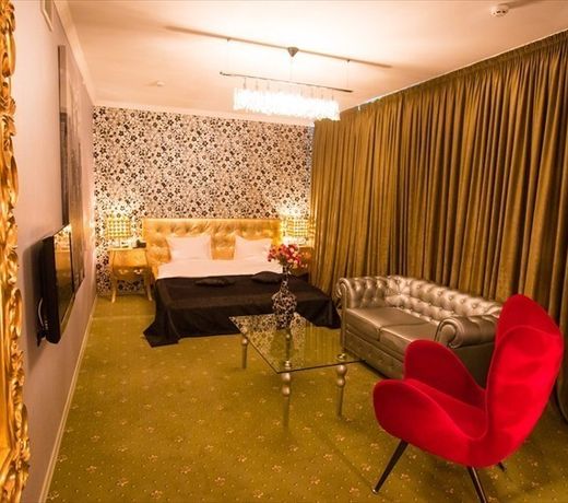 Weekend Boutique Hotel