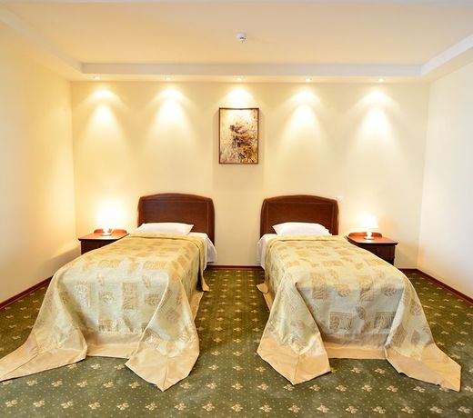 Platinum Hotel
