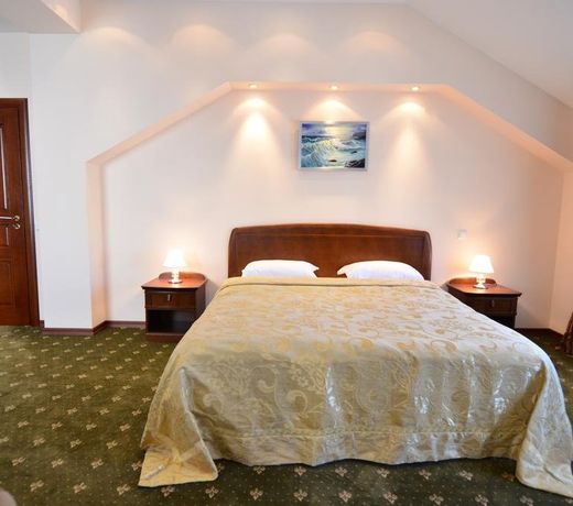 Platinum Hotel