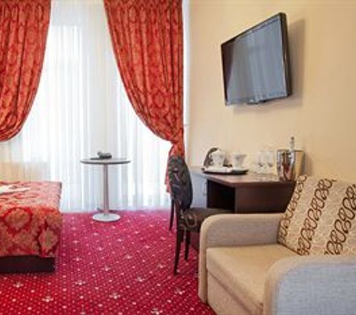 Manhattan Hotel & Restaurant