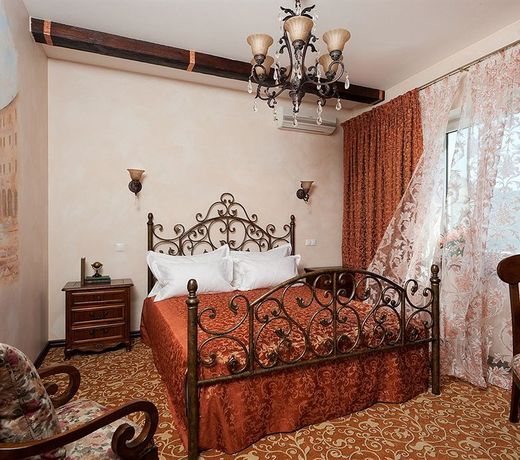 Frederic Koklen Boutique Hotel