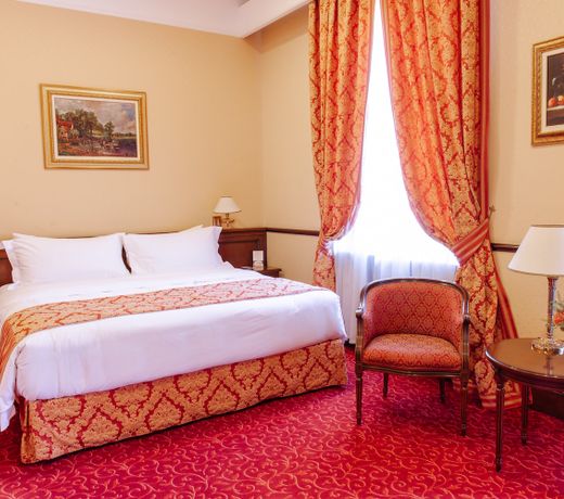 Hotel Bristol