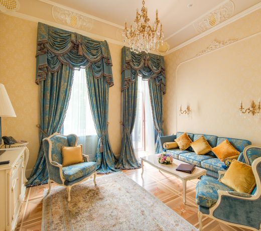Hotel Bristol