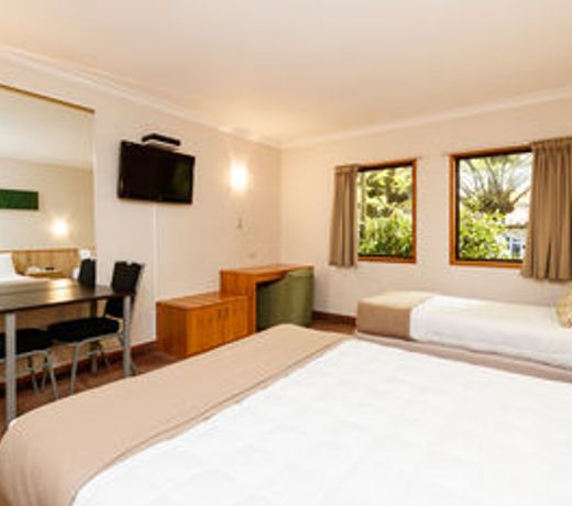 Fitzherbert Castle Motel