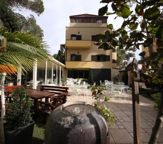 Villa Carmel Boutique Hotel
