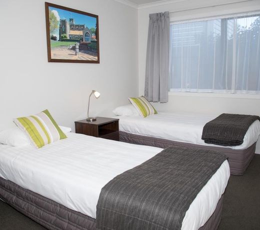 Arena Court Motel