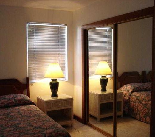 BELIZE YACHT CLUB RESORT