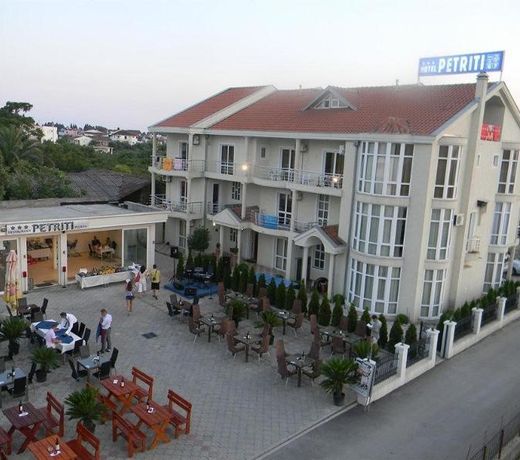 Petriti & Spa
