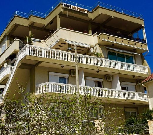 Apartments Tati