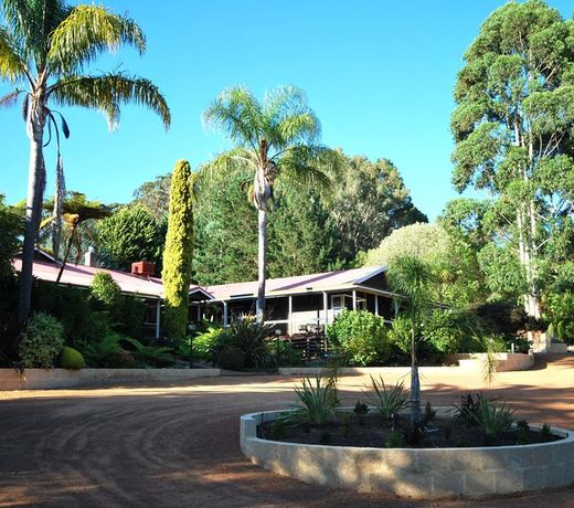 Forest Lodge Resort