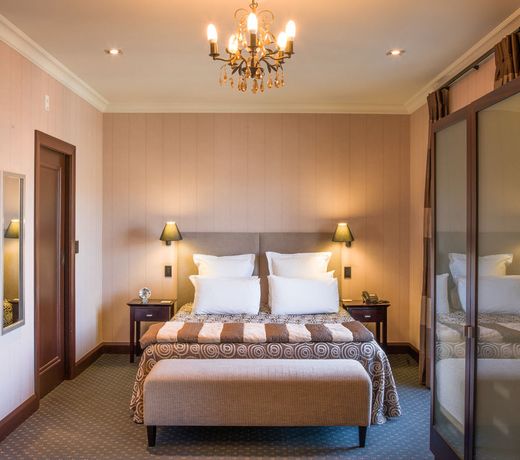 The Crown Hotel