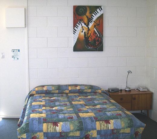 Cedar Court Motel