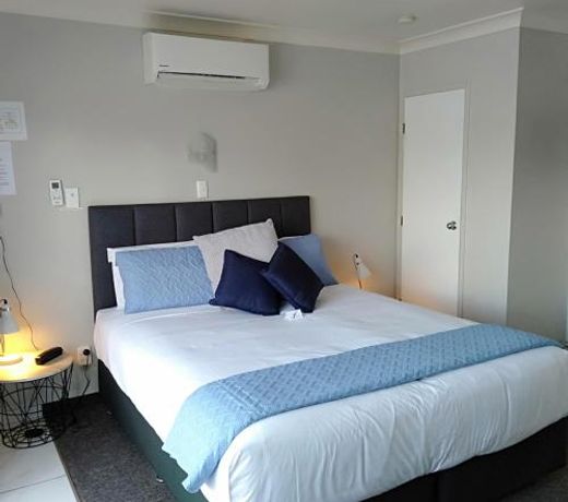Albatross Motel