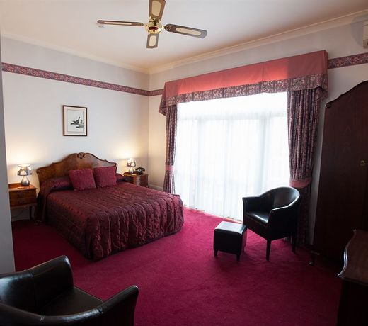 The County Hotel