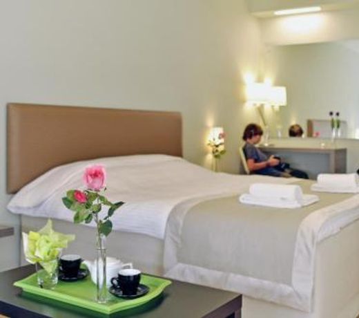 Ellopia Point Hotel