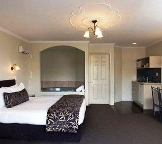Silver Fern Rotorua Suites & Spa
