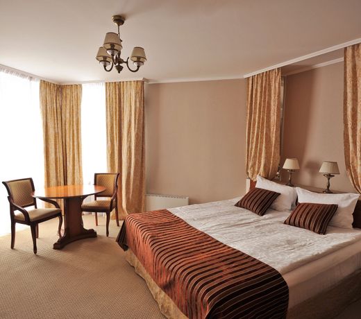 Hotel Oktyabrskaya