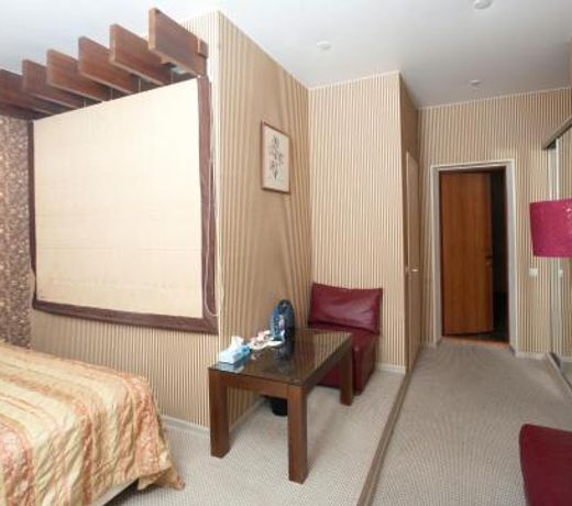 Tea Rose Hotel