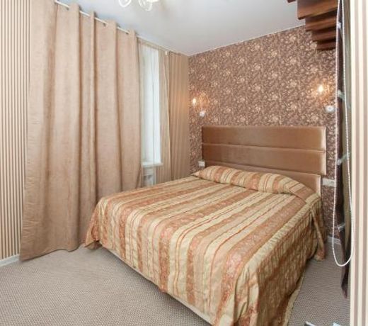Tea Rose Hotel