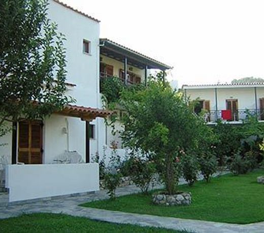 Vontzos Hotel