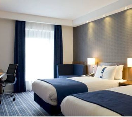 Holiday Inn Express Dunstable, an IHG Hotel
