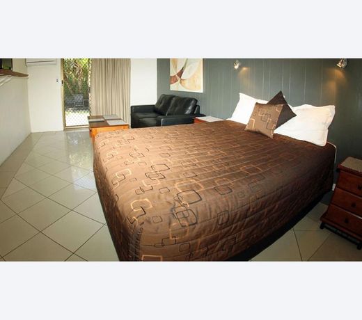 Pacific Palms Motor Inn