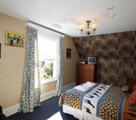 Hulmes Court Bed & Breakfast