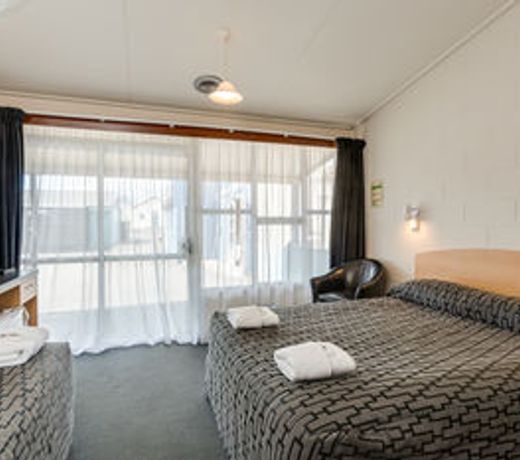 Ocean Beach Hotel