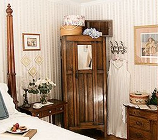 ALBERT SHAFSKY HOUSE