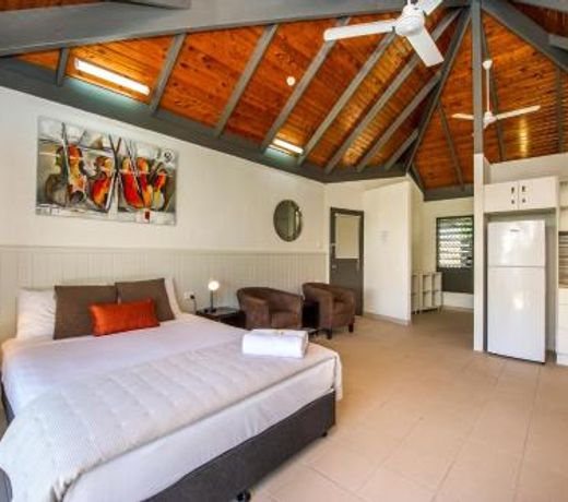 Island Leisure Resort