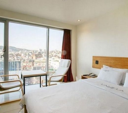 La Villa Hotel
