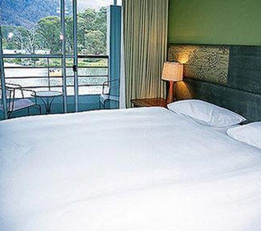 Novotel Lake Crackenback Resort & Spa