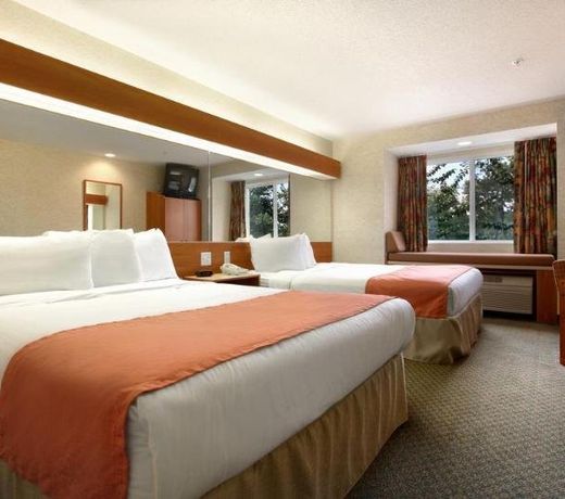 Microtel Inn And Suites Brunswick