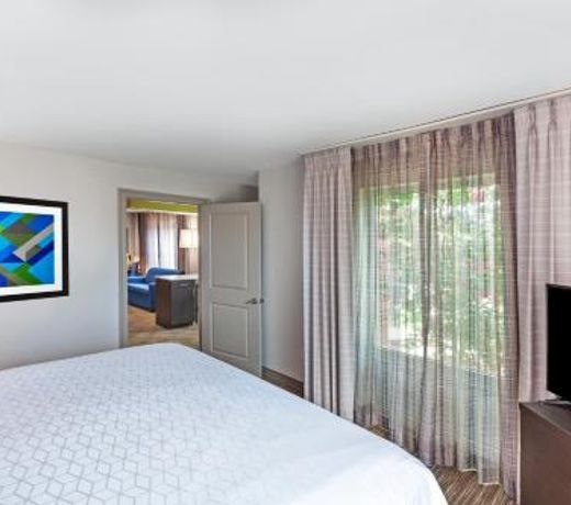Holiday Inn Express & Suites Baton Rouge East, an IHG Hotel